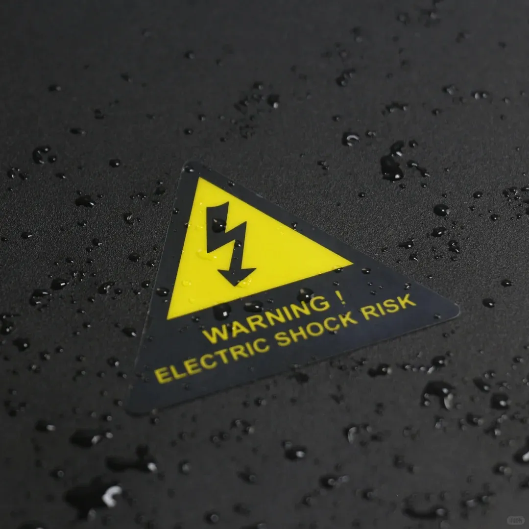Welk materiaal moet worden gekozen voor waterdichte stickers?