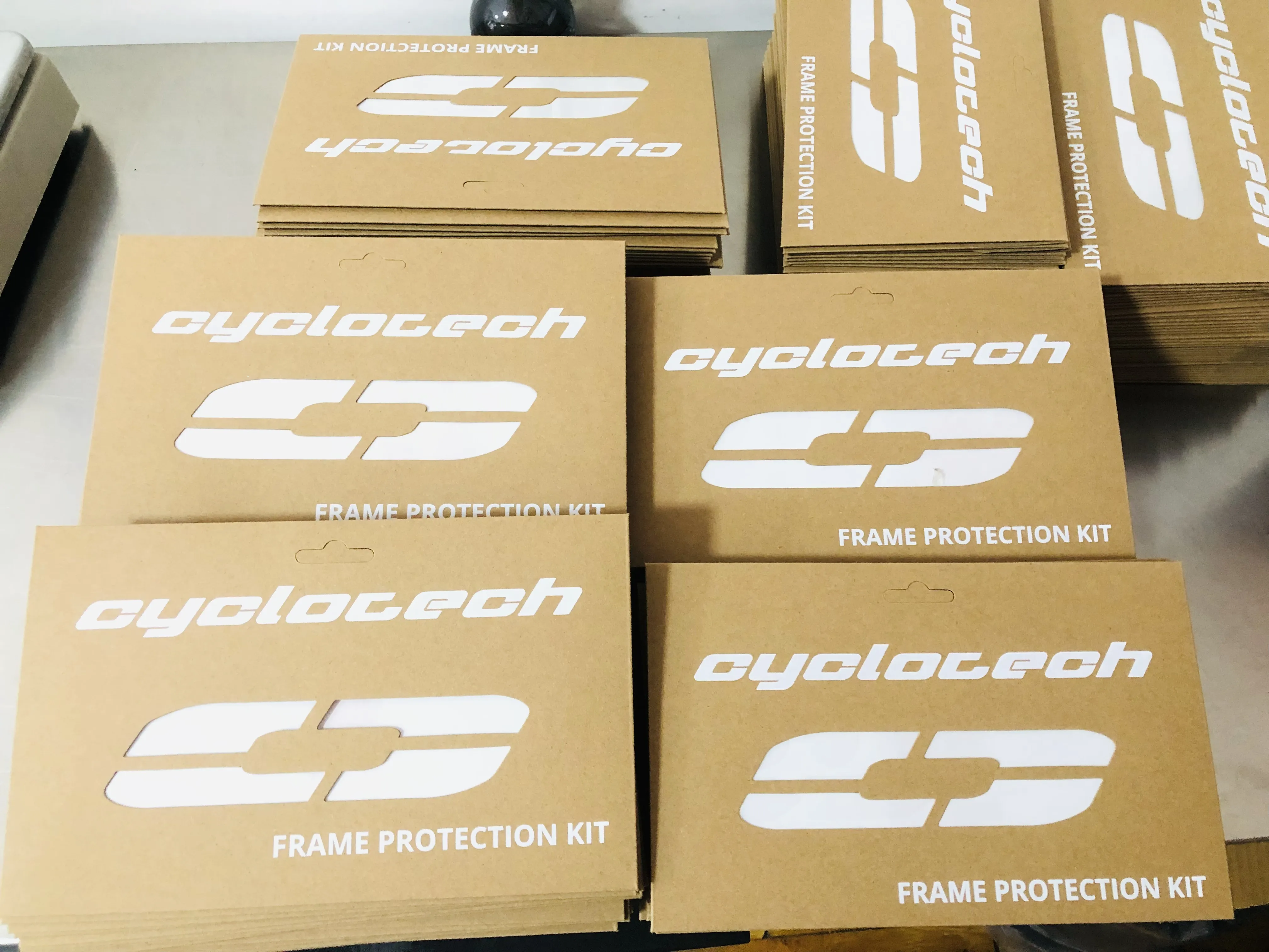 Fietsframestickers worden nu verzonden naar Nederland