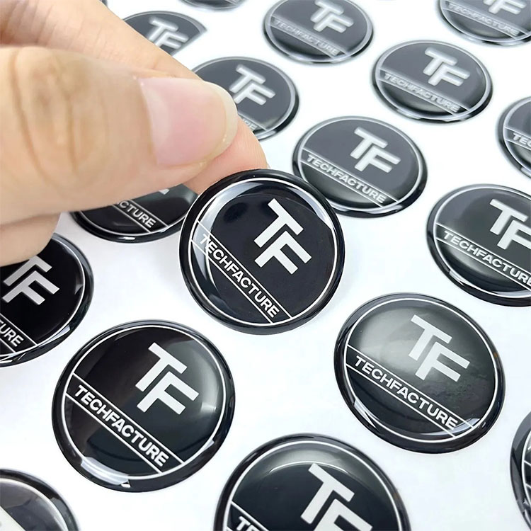 Koepelvormige sticker